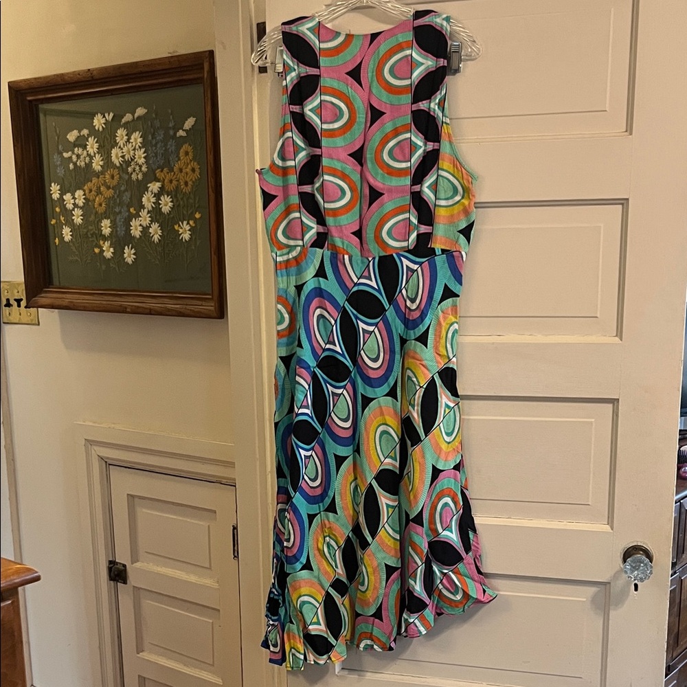 Colorful Geometric Print Dress - Picture 2 of 5